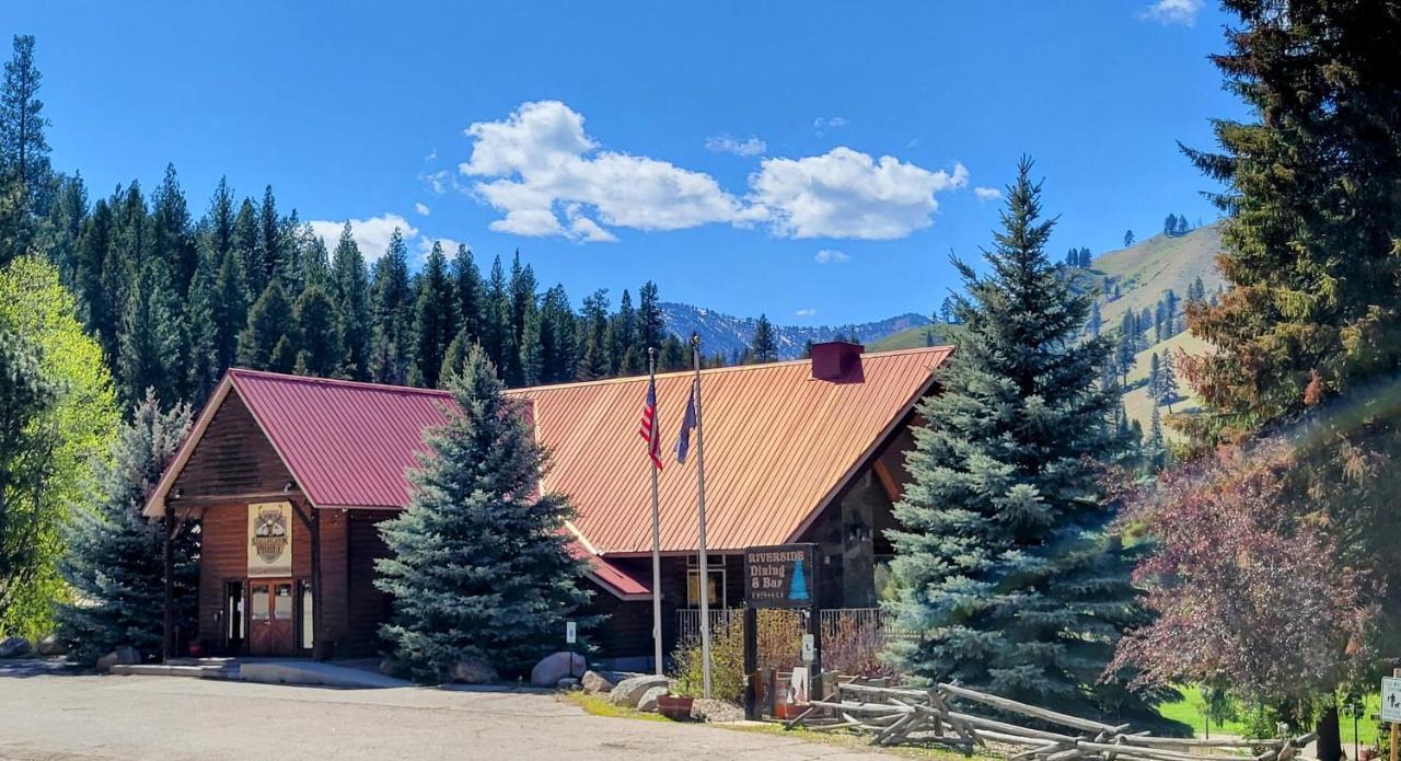 Southfork Lodge - Riverside Inn Lowman Екстериор снимка